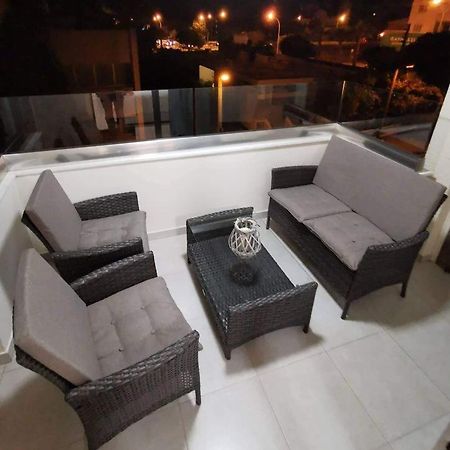 Tony'S Boutique Apartment Larnaca Exterior foto