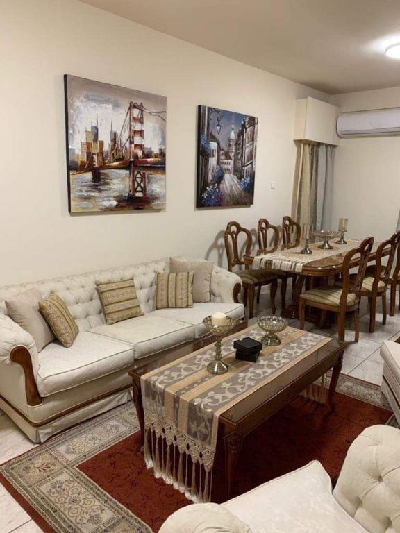 Tony'S Boutique Apartment Larnaca Exterior foto