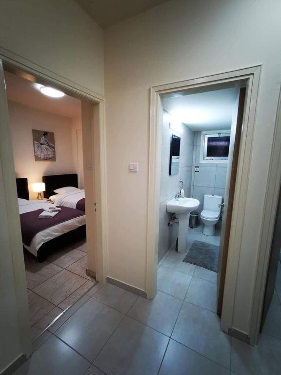 Tony'S Boutique Apartment Larnaca Exterior foto